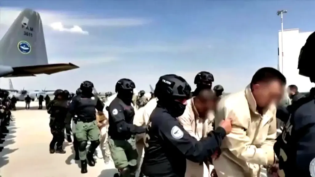 Mexico extradites 37 cartel members to the US under pressure from the Trump administration