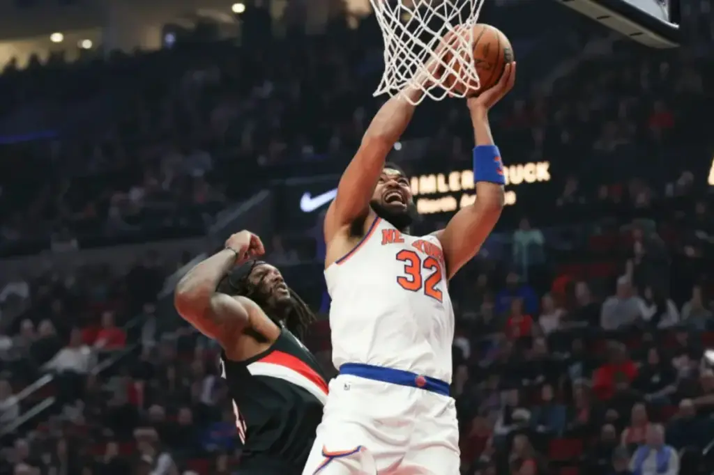 Mike Brown chooses other in-form Knicks players instead of Karl-Anthony Towns