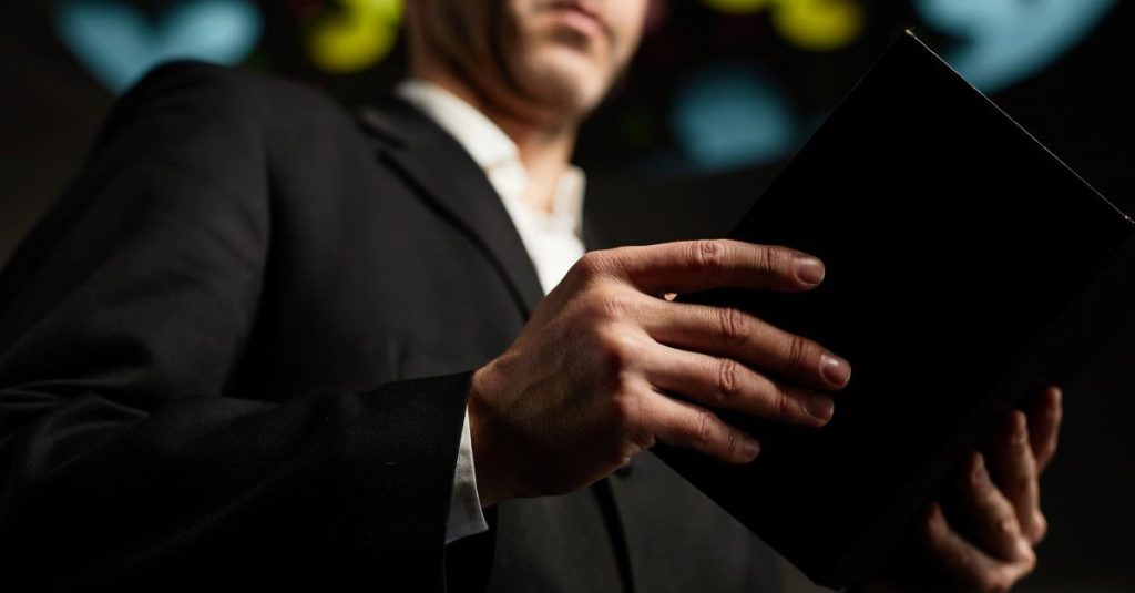 Minnesota Church Promises to Continue Sharing the Gospel Despite Disruptions from Protesters