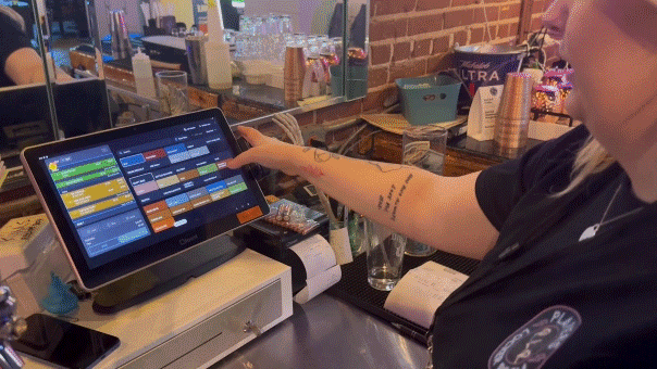 Moving bar tabs to tables creates issues for bartenders when it comes to tips.