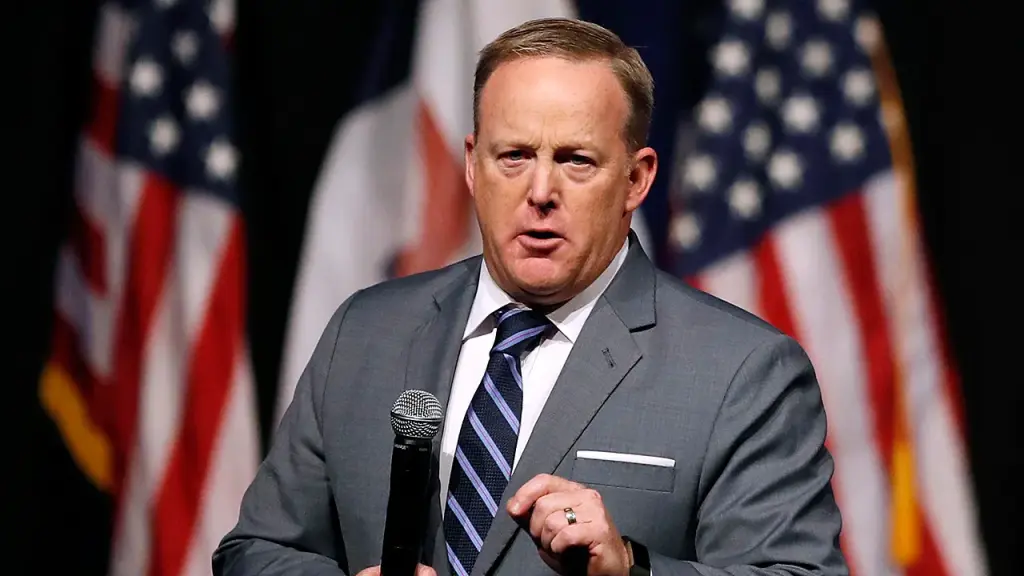 New pro-Trump organization headed by Sean Spicer aims at important voter group for the 2026 midterms