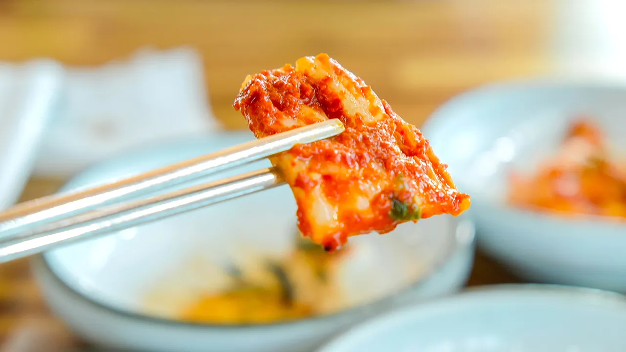 New research study connects fermented kimchi to changes in immune cells.