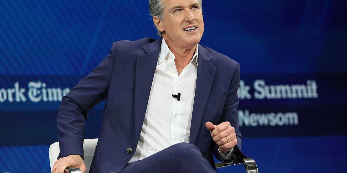 Newsom faces major consequences as Trump administration pulls $160 million over unlawful trucker licenses