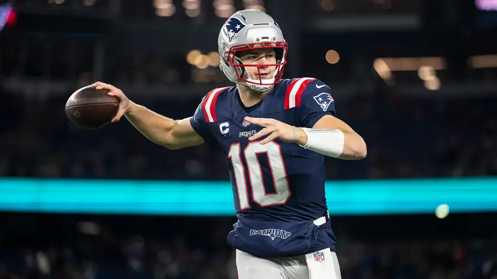 Patriots' defense overwhelms Chargers, prevents them from scoring in playoff victory