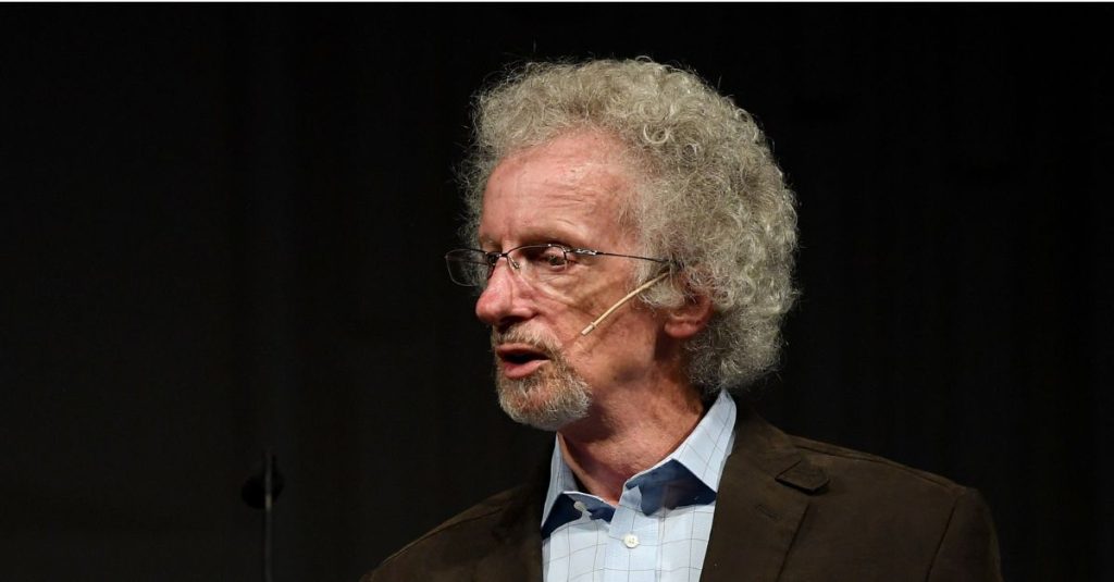 Philip Yancey Admits to 8-Year Relationship, Withdraws from Public Life