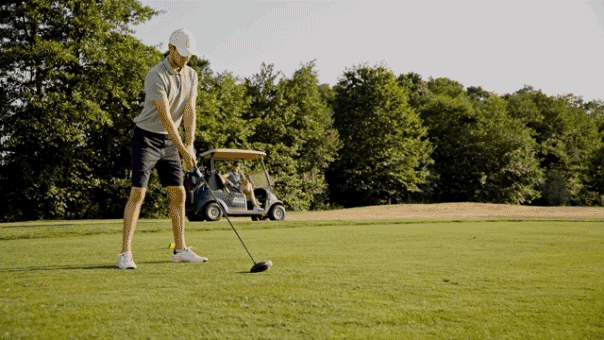 Playing golf also serves as a workout with great health advantages, research indicates.