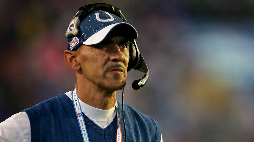 Playoff schedule frustrates coach of the Super Bowl champions