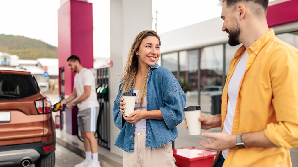 Popular coffee shops are starting to open in gas stations nationwide.