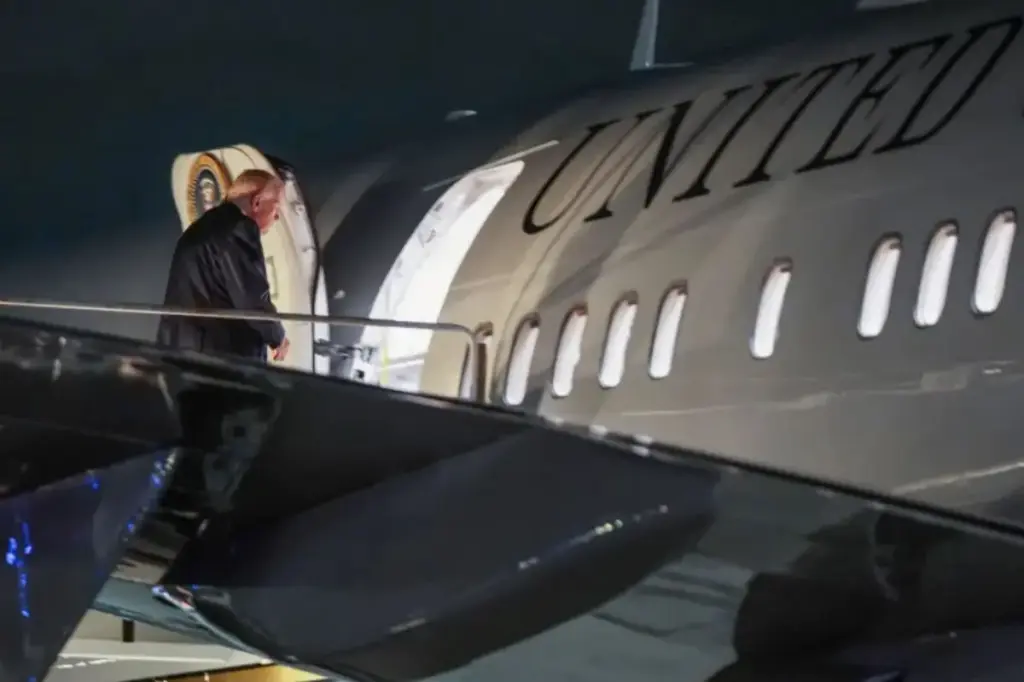 'Questionable' item leads Secret Service to change Trump's motorcade path to the airport