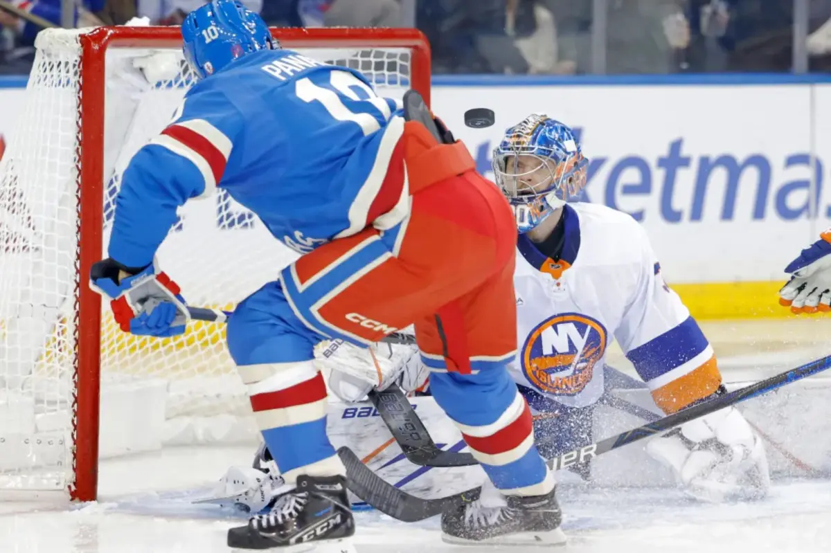 Rangers aim to break their scoreless streak against the Islanders that has defined their season.