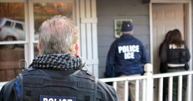 Report Says ICE 'Holds' Child in Minnesota After Father's Arrest for Immigration Issues