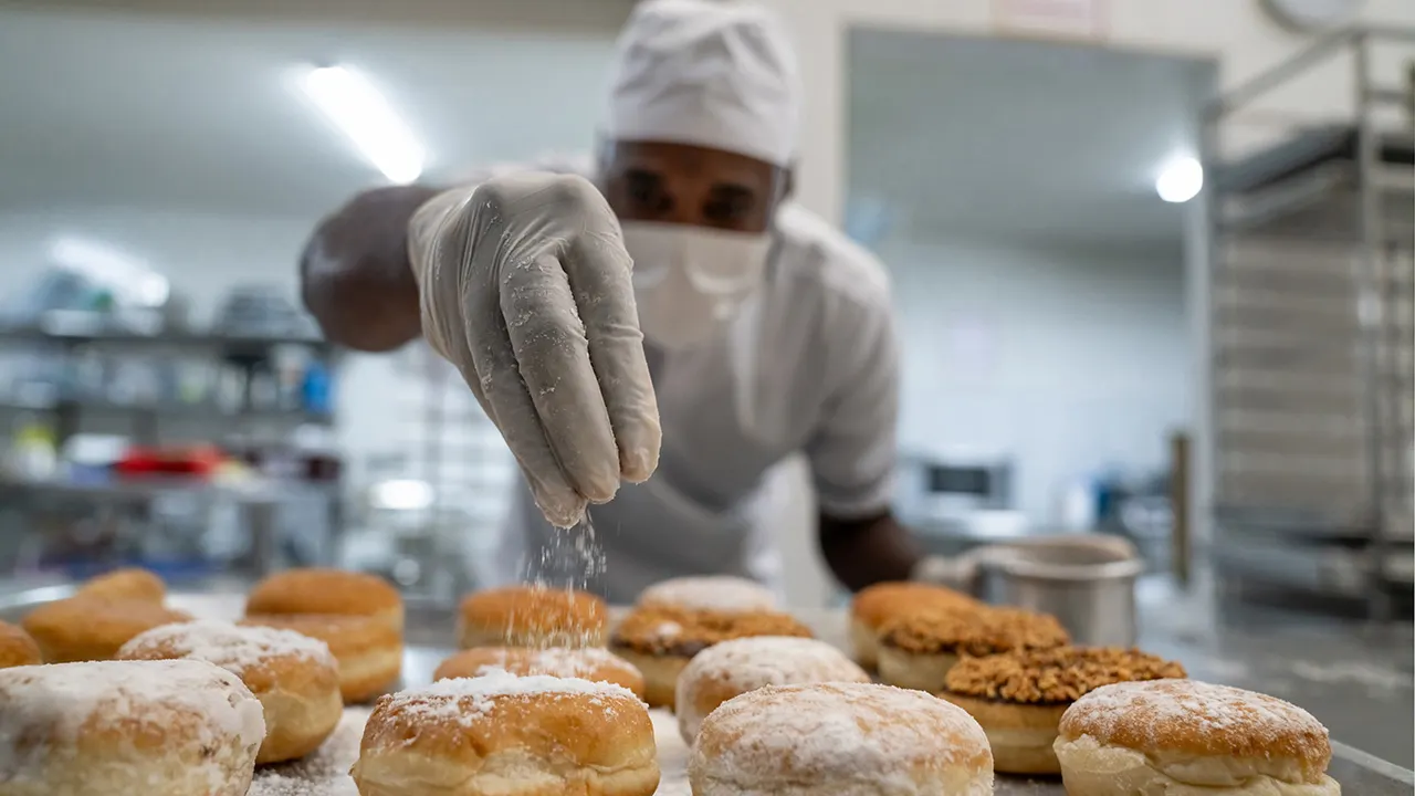 Researchers discover a new method for creating a healthier, more affordable sugar substitute