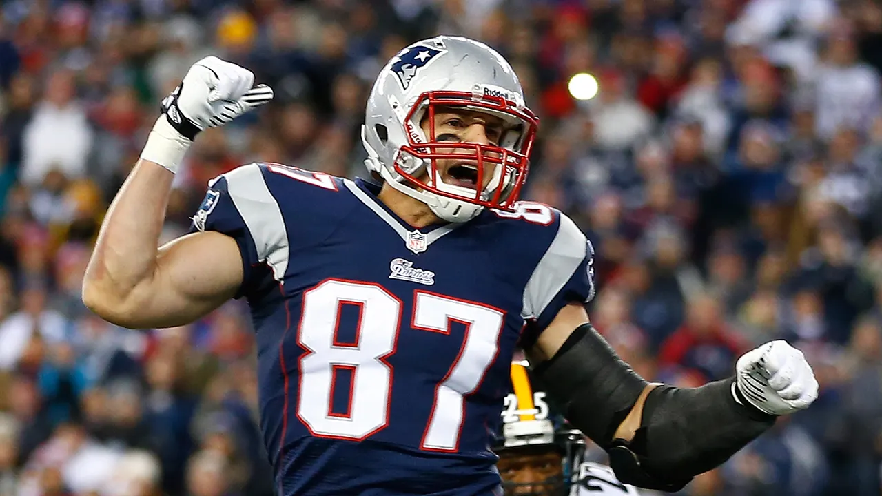 Rob Gronkowski commends the Patriots and Mike Vrabel for returning to the Super Bowl