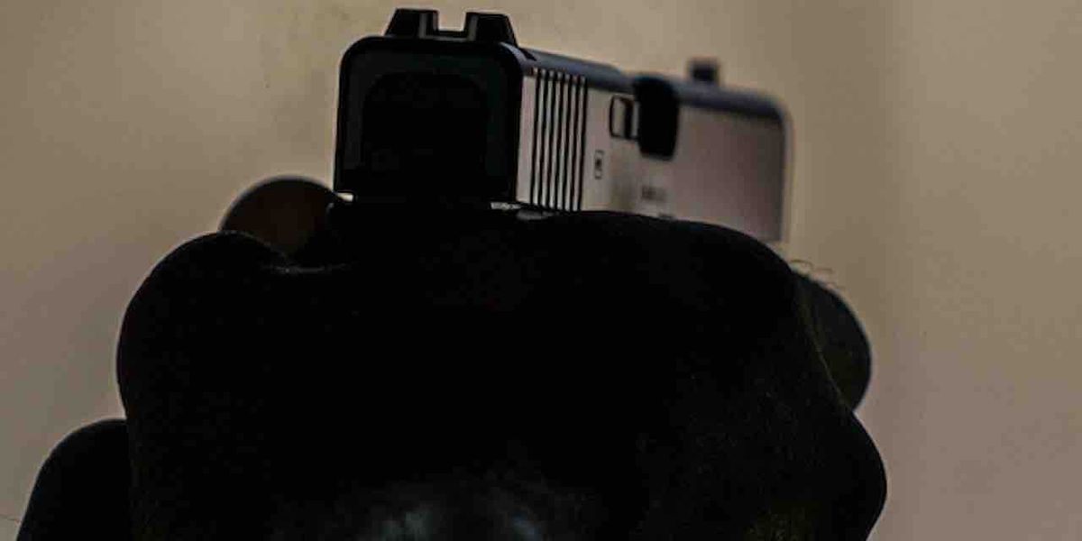 Robber draws gun in convenience store, but clerk is armed and isn't accepting it