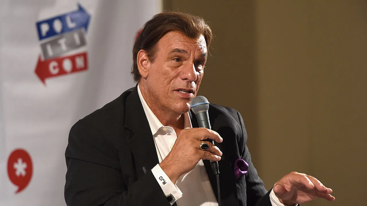 Robert Davi says the Hollywood blacklist over support for Trump is still happening