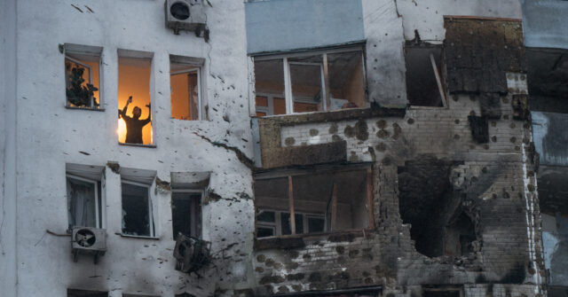 Russia Deploys Hypersonic 'Oreshnik' Ballistic Missile in Attack on Ukraine