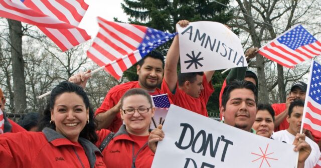 Senate Democrats Advocating for Administrative Amnesty in DHS Funding Legislation