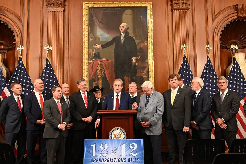 Seven House Democrats join Republicans to approve funding for DHS and ICE to prevent a shutdown