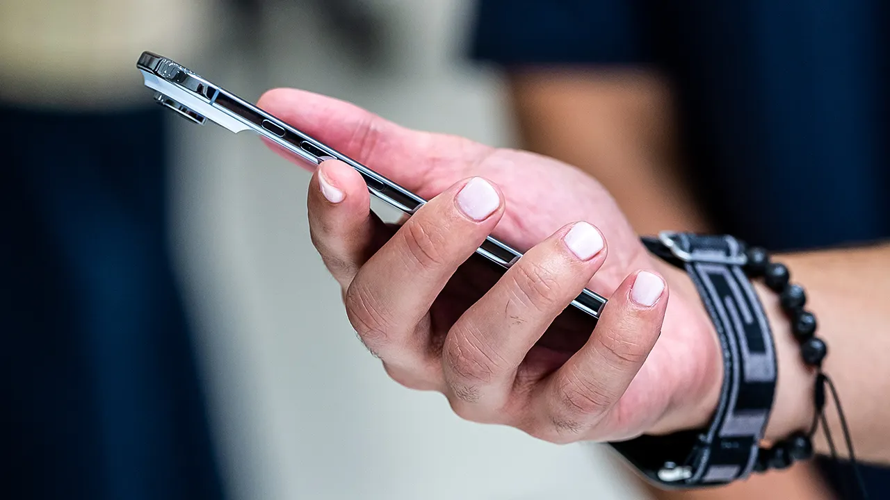 Sharing your estimated time of arrival on Apple Maps and Google Maps for iPhone and Android