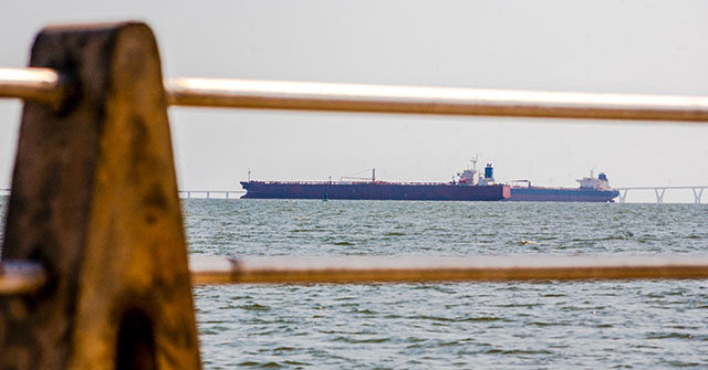 Ship Trackers Detect Twelve Suspected Oil Tankers Leaving Venezuela in Stealth Mode