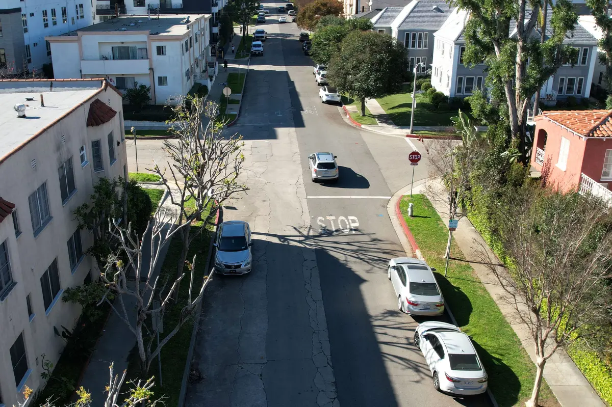 Significant difference between two LA neighborhoods displayed on a single street