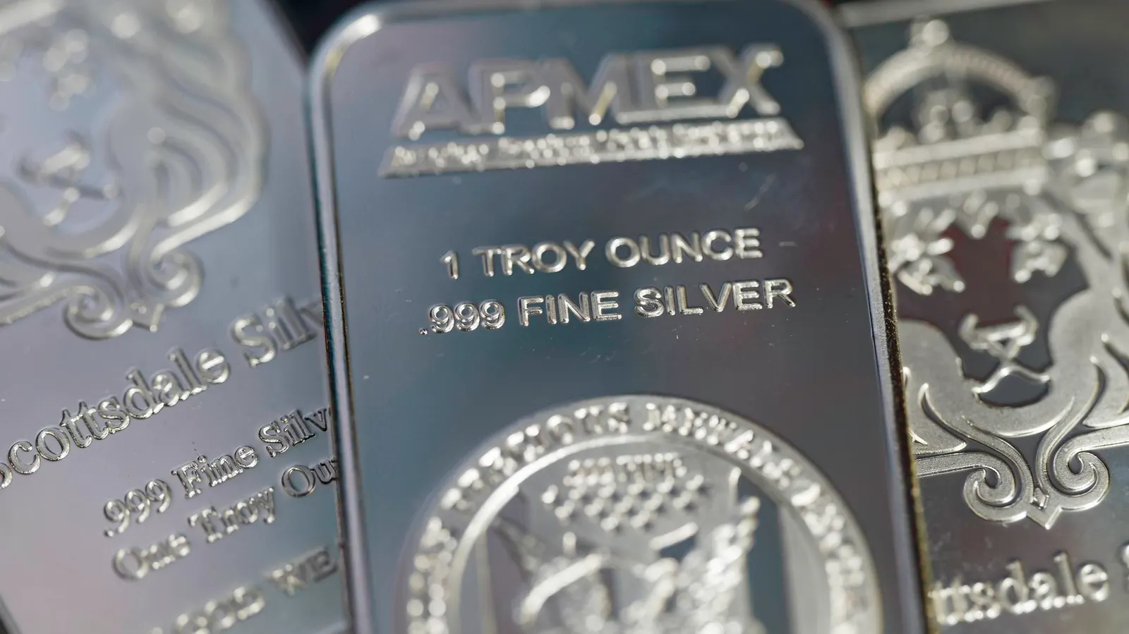 Silver Approaches Record High Again Amid China's Crackdown and Maduro's Raid