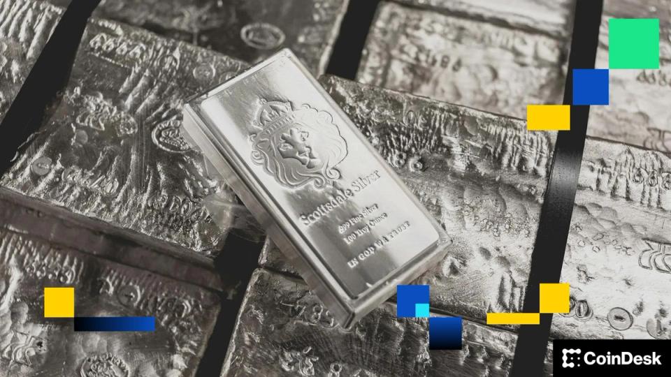 Silver's 35% drop surpasses Bitcoin in an unusual crypto sell-off