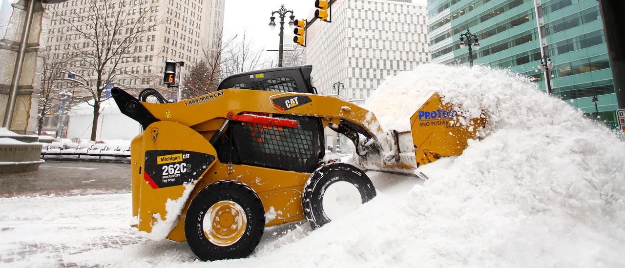 Southwestern Michigan Expected to Experience Heavy Lake-Effect Snow and Strong Winds as Winter Storm Approaches the Great Lakes