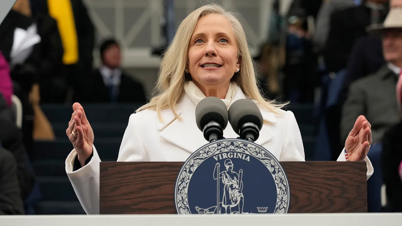 Spanberger criticizes the Trump administration in her inauguration speech in Virginia