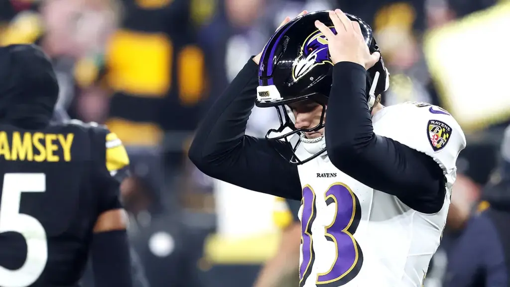 Steelers take the AFC North title after Ravens' Tyler Loop misses crucial field goal