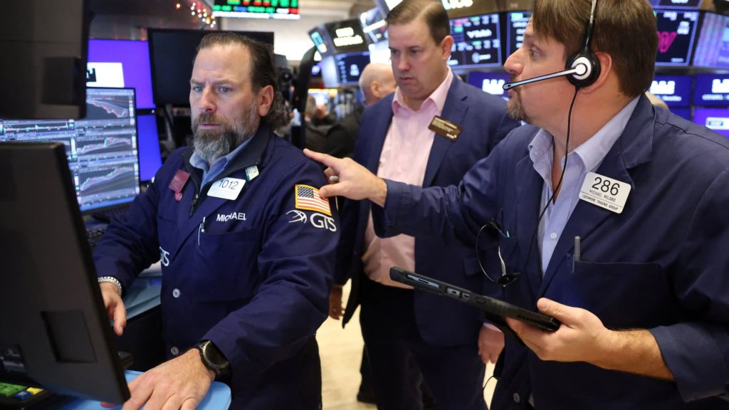 Stock futures remain steady after the S&P 500 and Dow reach new highs: Live updates