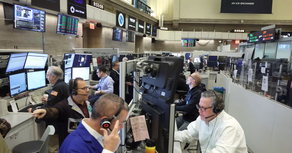 Stocks rise and the dollar strengthens following US job reports