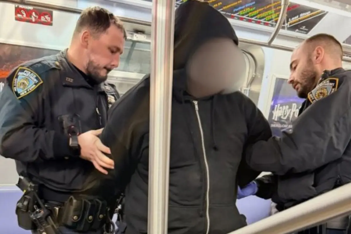 Stranger attacks NYC rabbi after insulting remarks in a hate-driven incident on Holocaust Remembrance Day