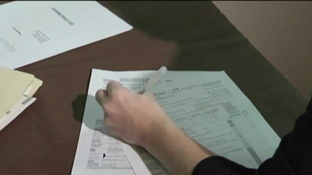 Tax specialists recommend caution with AI tools and social media content for the 2025 tax season