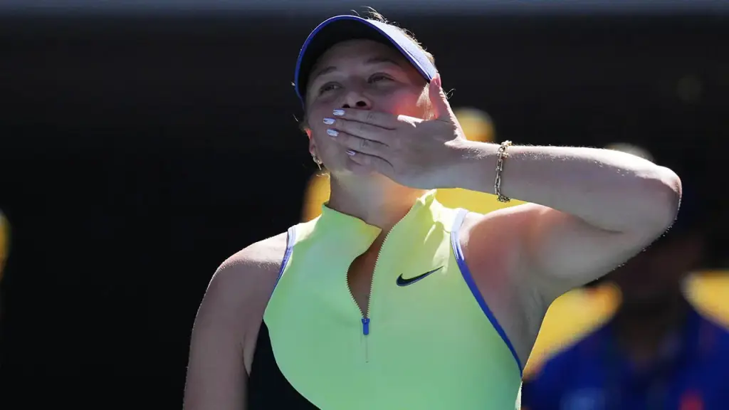 Tennis player from the US brushes off reporter's inquiry regarding the situation in the country.