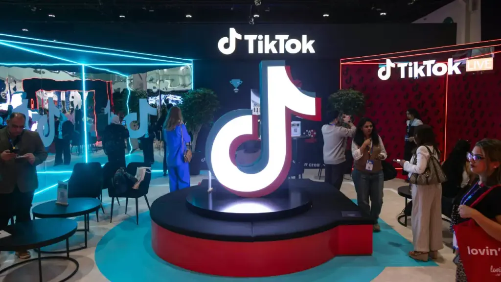 TikTok proceeds with separation of its US activities