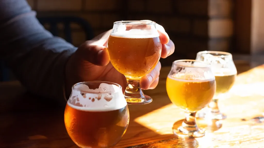 Top non-alcoholic beers recommended by experts and bartenders for 2026