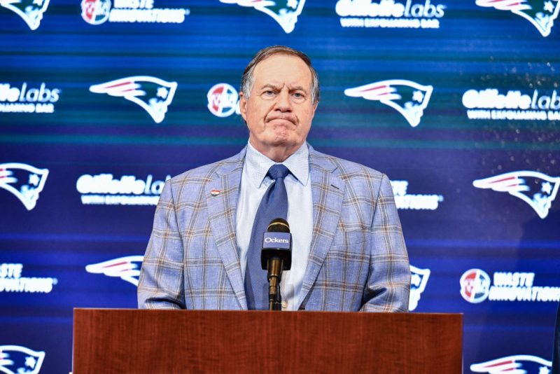 Trump criticizes Pro Football Hall of Fame for 'absurd' choice to overlook Bill Belichick.