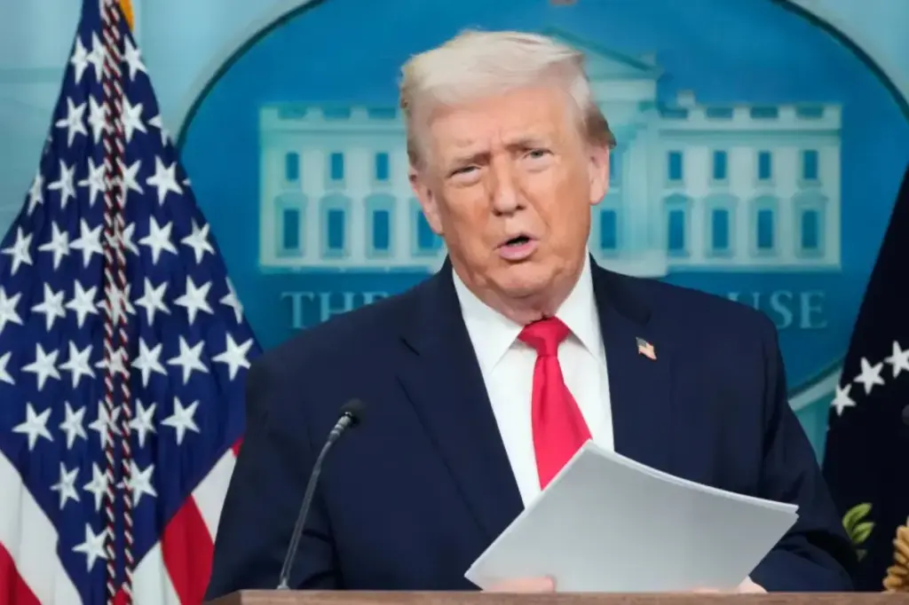 Trump criticizes the UK for the Mauritius islands agreement after his administration had supported it.