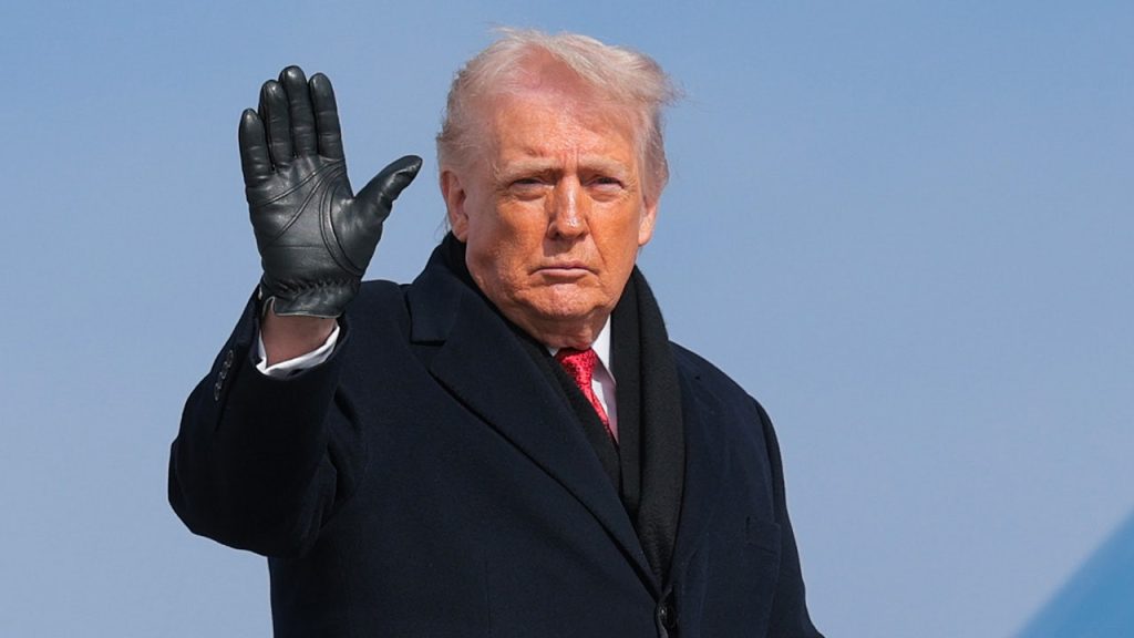 Trump goes to the college football national championship