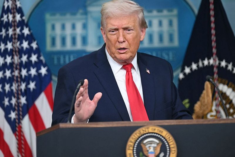 Trump signs order to prevent Wall Street investors from buying single-family houses