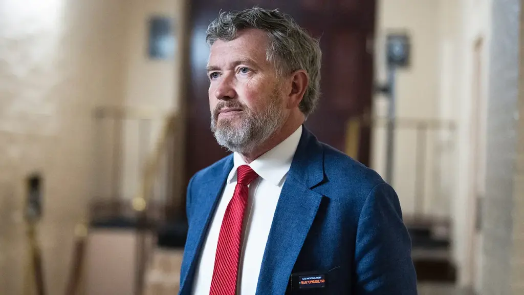 Trump's Republican opponents criticize the Venezuelan military action that apprehended Maduro.