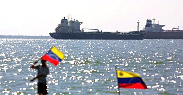 U.S. Finalizes Initial $500 Million Sale of Venezuelan Oil