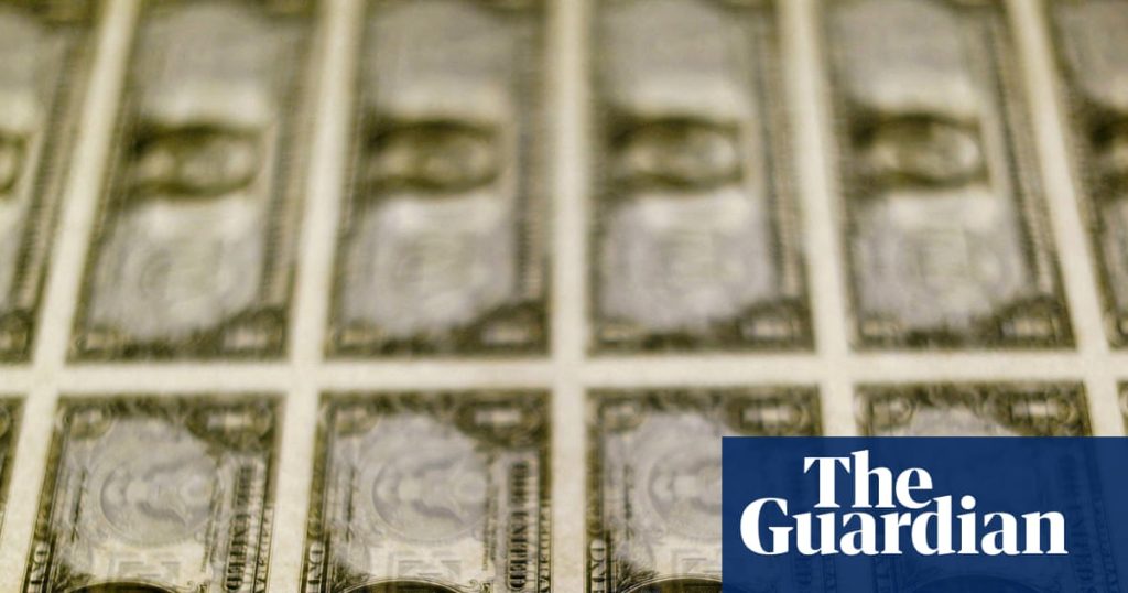 US dollar drops to its lowest point in four years