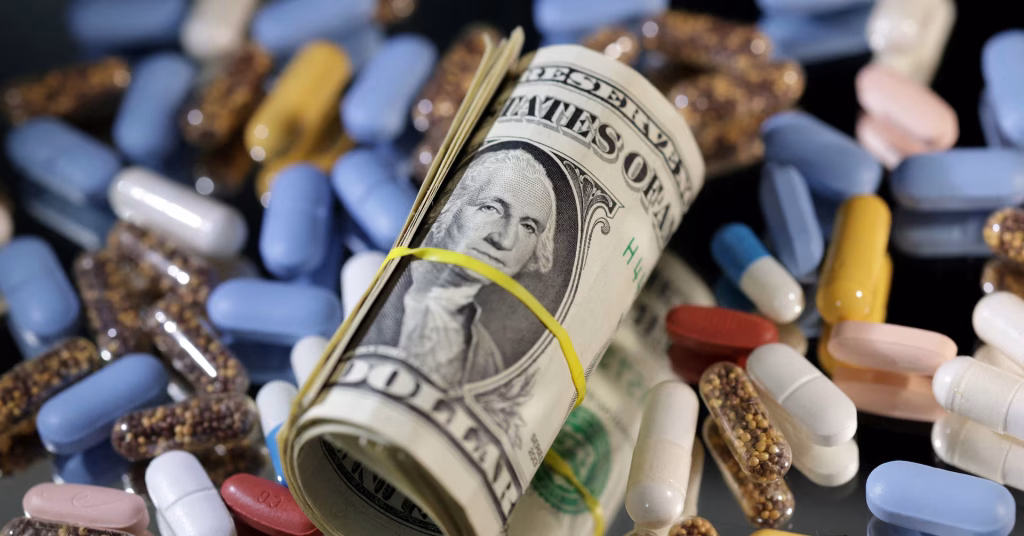 US suggests a small increase in 2027 Medicare insurer payments, stocks decline.