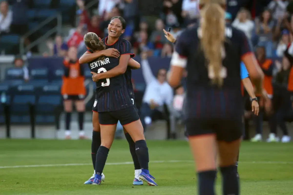 USWNT scores five times in the second half to secure a shutout win against Paraguay in a friendly game.