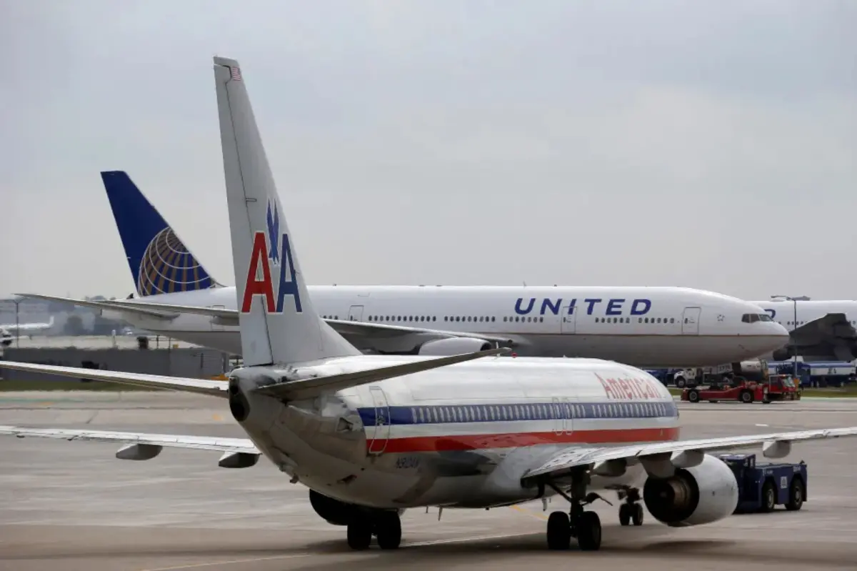 United and American Airlines raise ticket prices at a key US airport as competition intensifies.