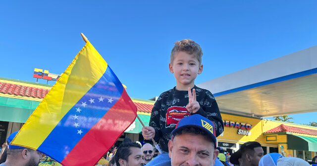 Venezuelans in Florida Celebrate Maduro's Arrest with Joy