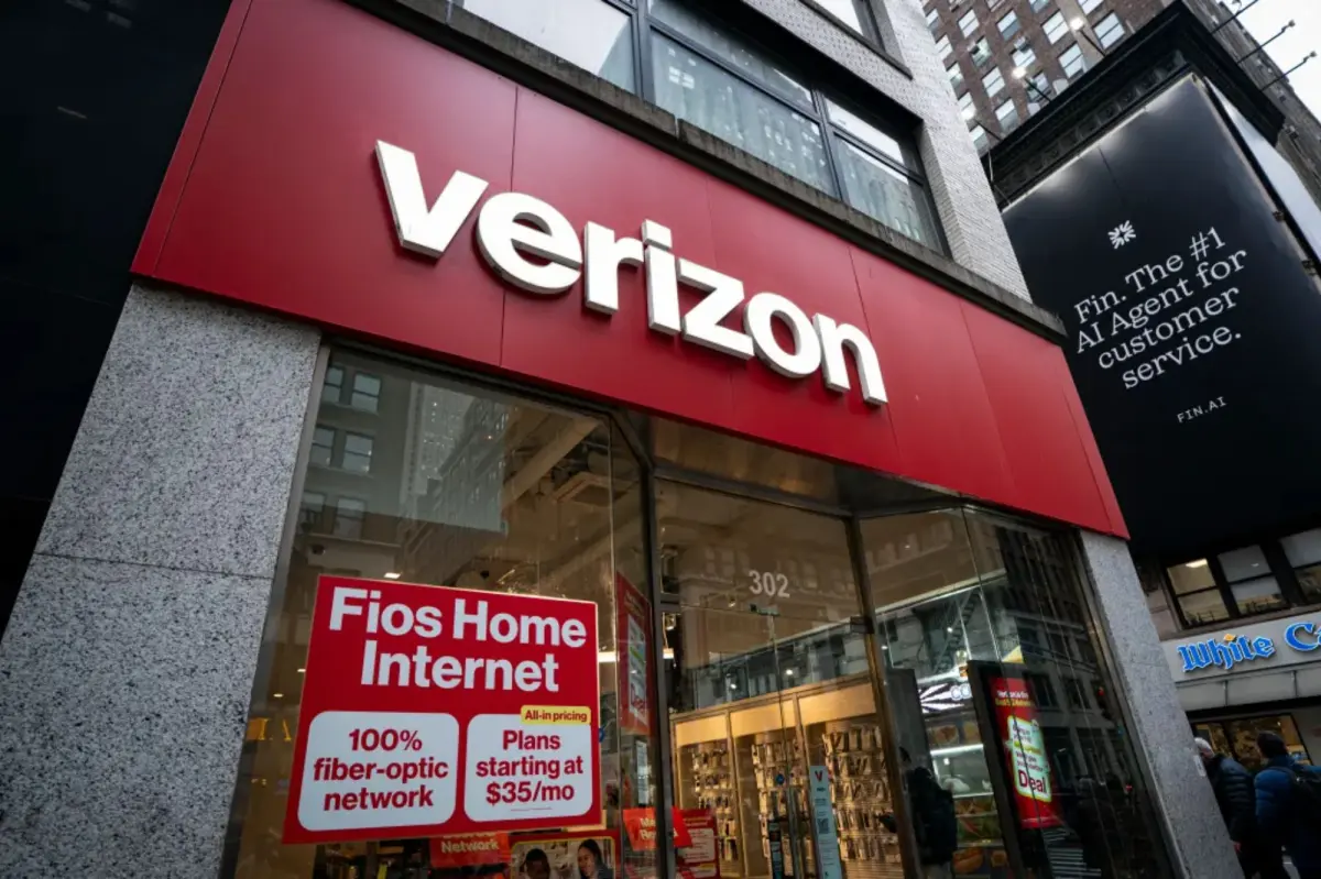 Verizon provides a disappointing $20 credit after a lengthy outage.
