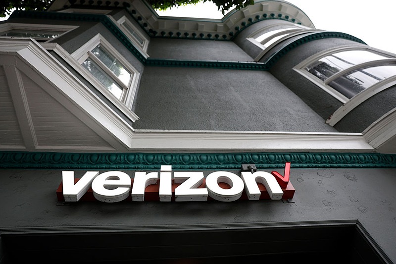 Verizon to provide $20 credits following Wednesday's 10-hour service disruption across the country